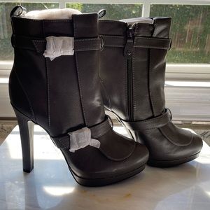 Vera Wang Heel Ankle Boots